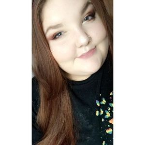 Meet your Posher, Emerald